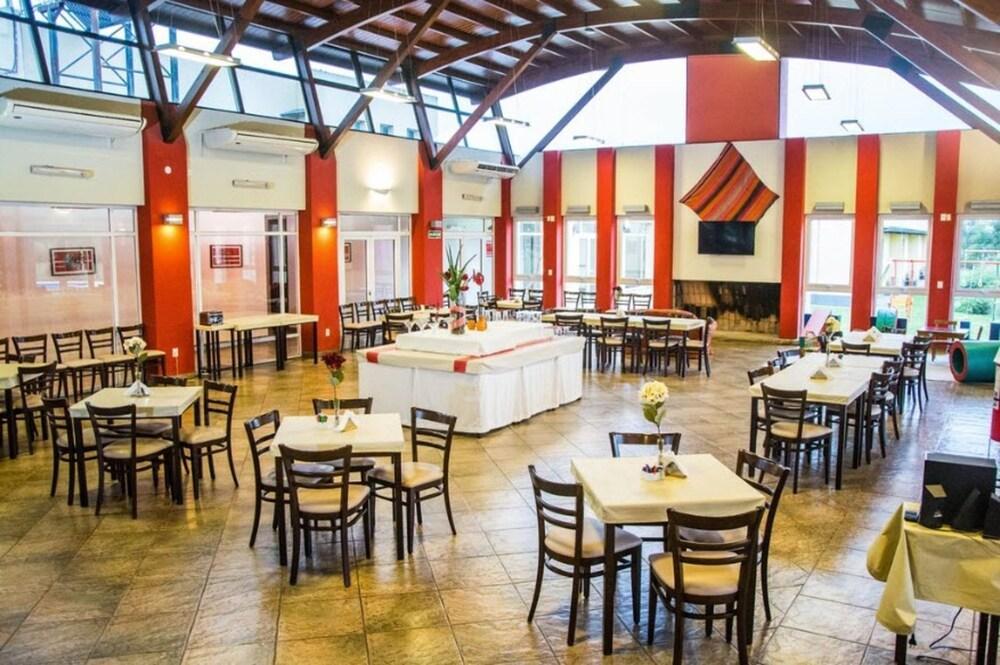 Howard Johnson Inn Rosario De La Frontera Exteriör bild