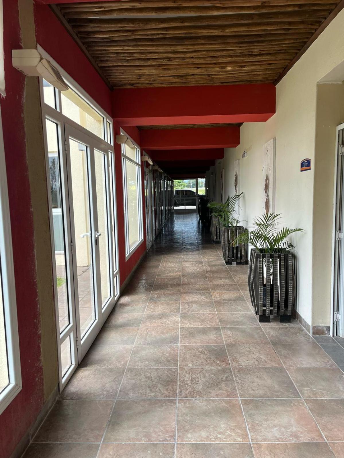 Howard Johnson Inn Rosario De La Frontera Exteriör bild