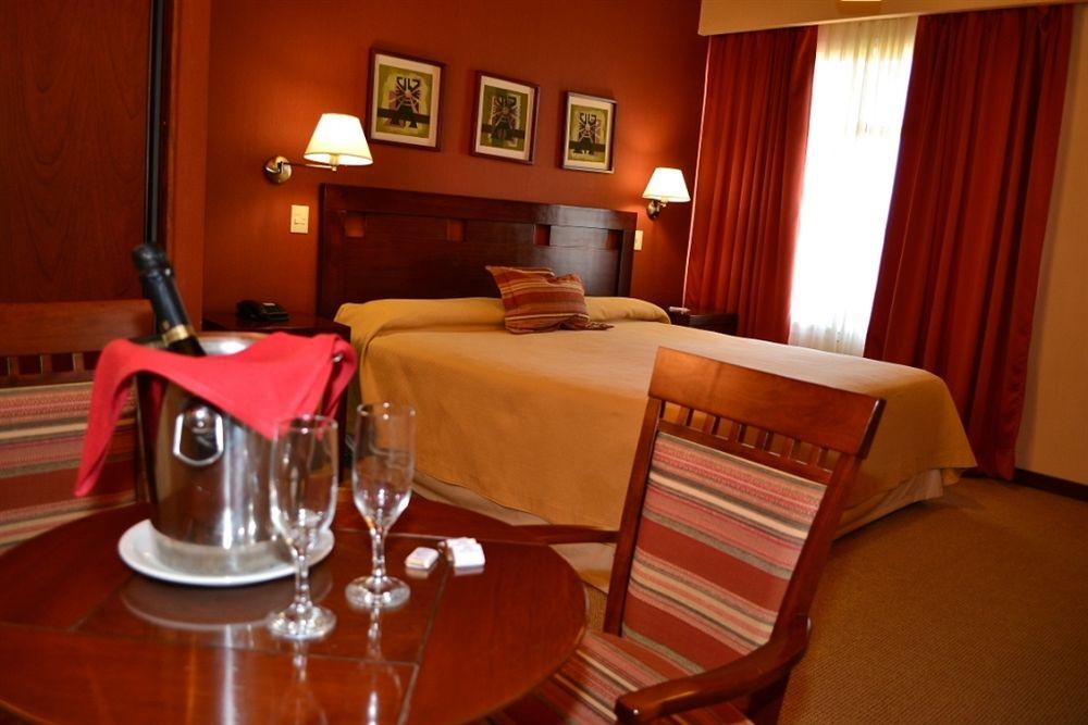 Howard Johnson Inn Rosario De La Frontera Exteriör bild